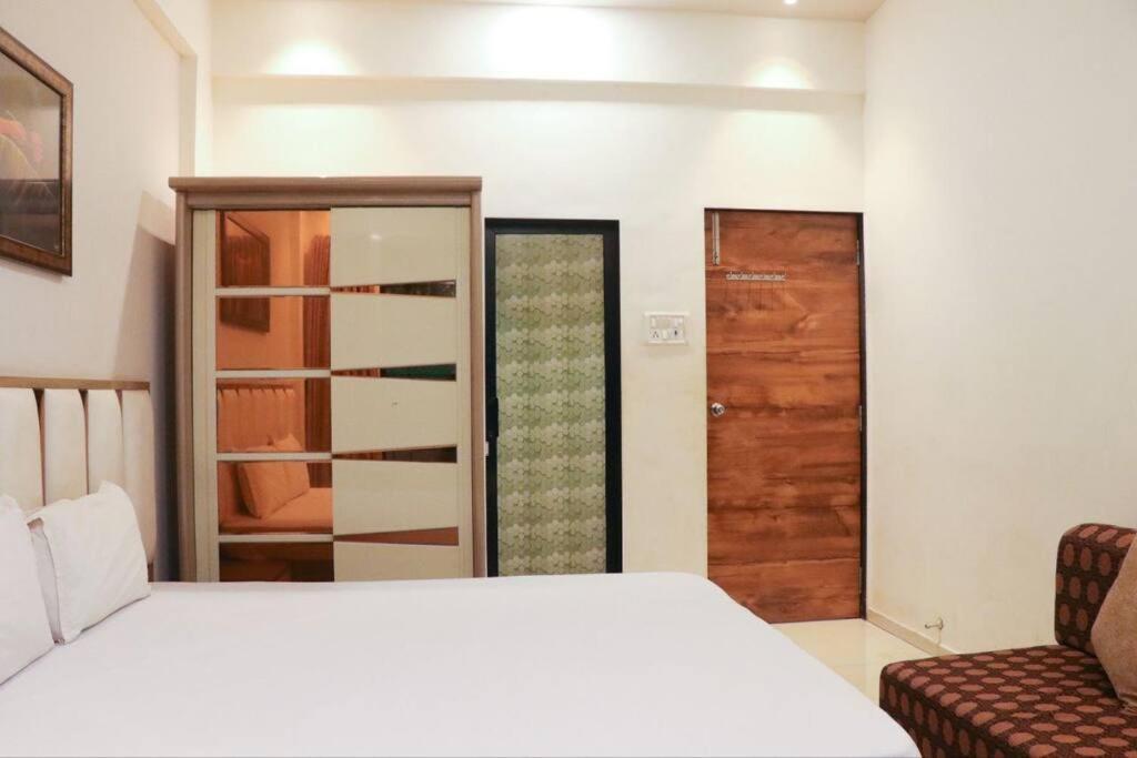 Stayhaven Aqua With Pvt Theatre & Pool Mumbai Dış mekan fotoğraf